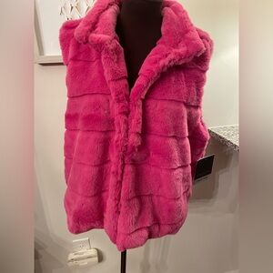 NWT Women's Hot Pink Faux Fur Vest XL